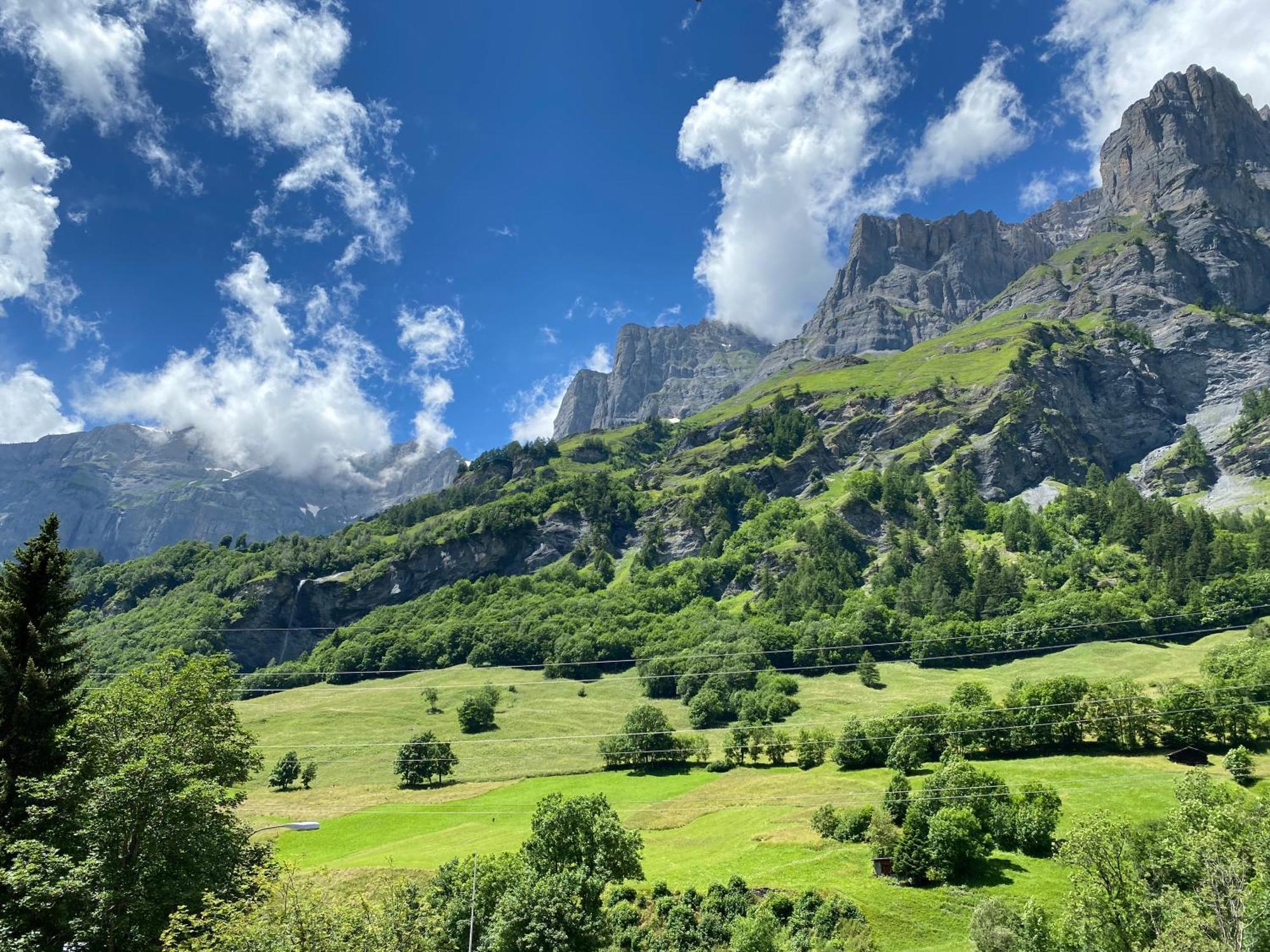 Ferienwohnung Alpen-Zauber Leukerbad Luaran gambar